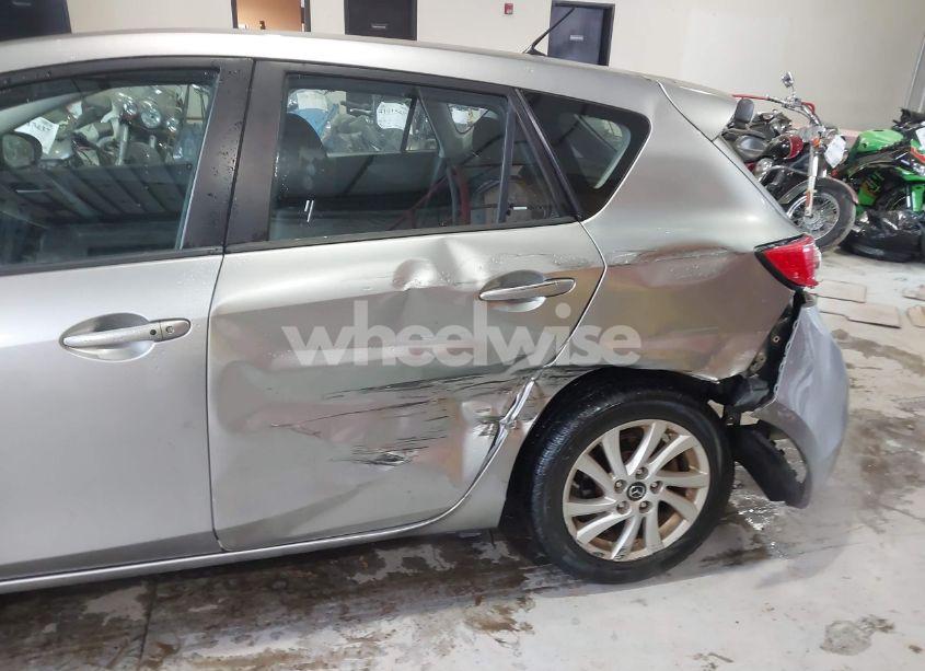 Photo 12 of 2013 Mazda Mazda3 I TOURING (VIN JM1BL1L71D1720308)