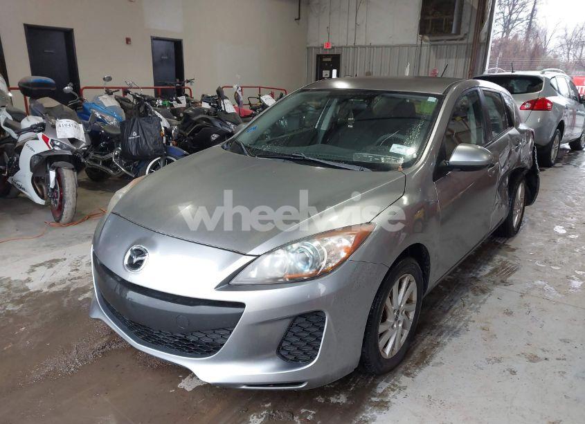 Photo 2 of 2013 Mazda Mazda3 I TOURING (VIN JM1BL1L71D1720308)