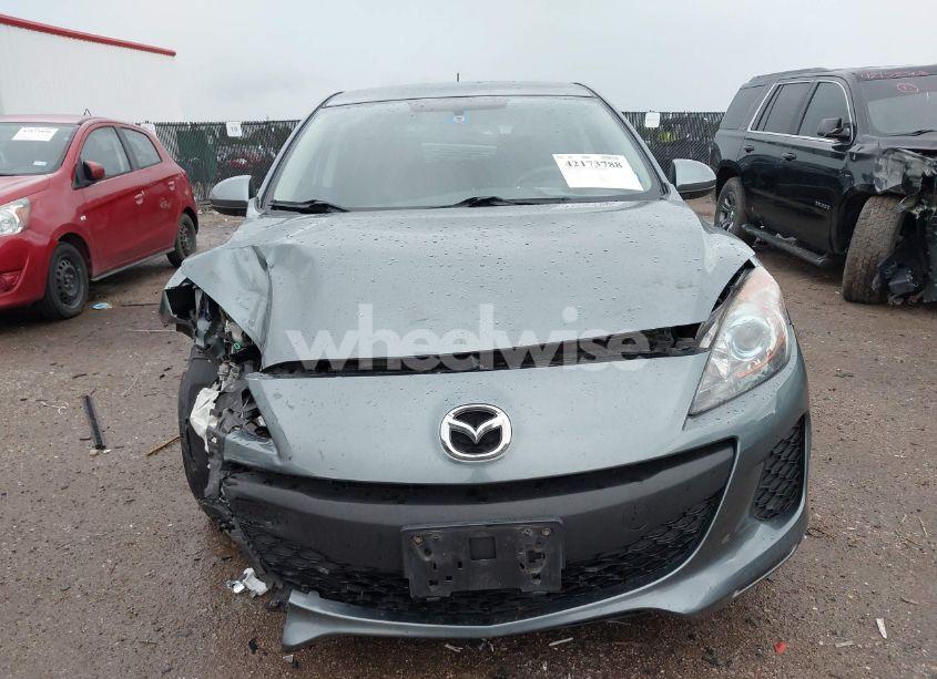 Photo 12 of 2013 Mazda Mazda3 I TOURING (VIN JM1BL1L72D1812317)