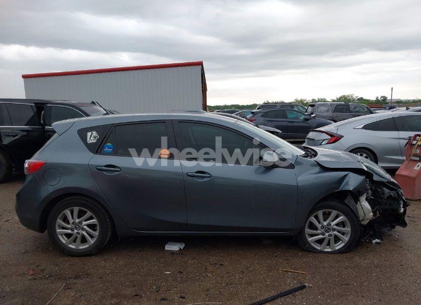 Photo 13 of 2013 Mazda Mazda3 I TOURING (VIN JM1BL1L72D1812317)