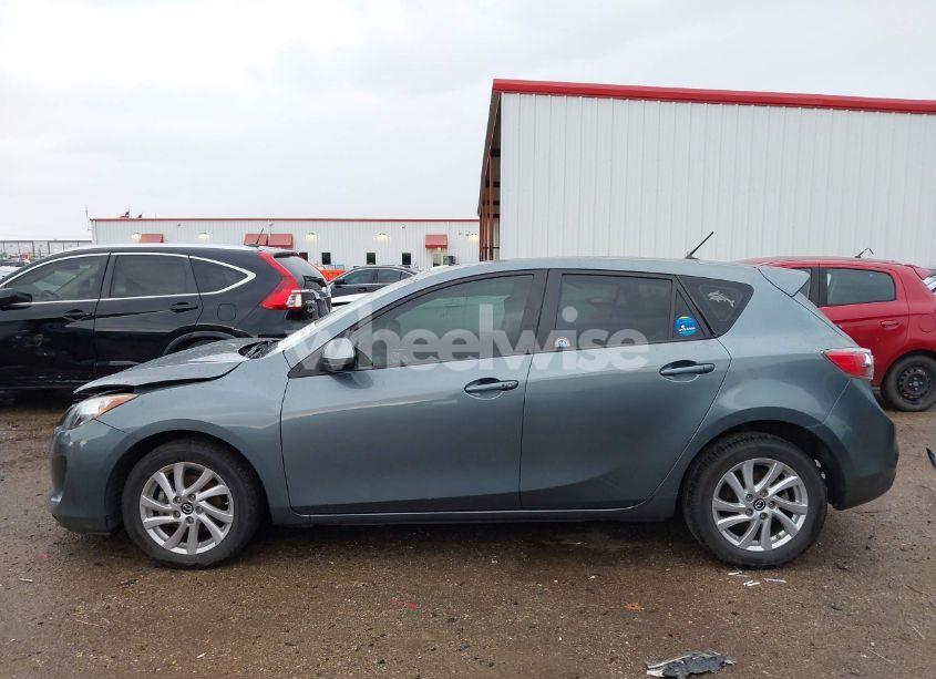Photo 14 of 2013 Mazda Mazda3 I TOURING (VIN JM1BL1L72D1812317)
