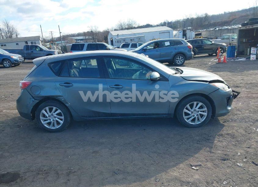 Photo 13 of 2012 Mazda Mazda3 I TOURING (VIN JM1BL1L74C1560987)