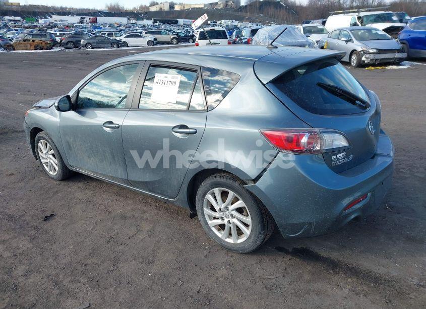 Photo 3 of 2012 Mazda Mazda3 I TOURING (VIN JM1BL1L74C1560987)