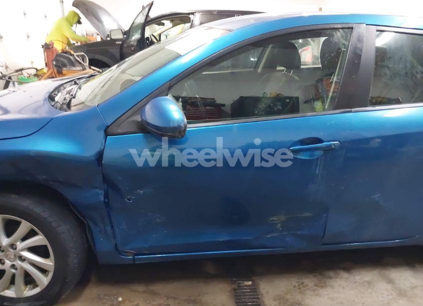 Photo 17 of 2012 Mazda Mazda3 I TOURING (VIN JM1BL1L76C1523276)