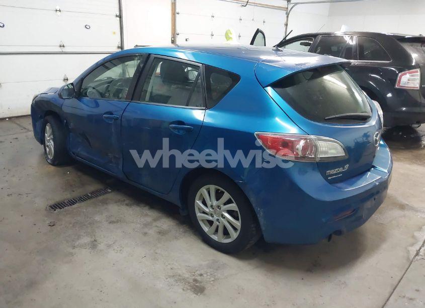 Photo 3 of 2012 Mazda Mazda3 I TOURING (VIN JM1BL1L76C1523276)