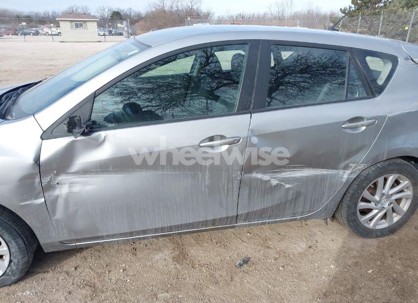 Photo 6 of 2012 Mazda Mazda3 I TOURING (VIN JM1BL1L76C1626004)