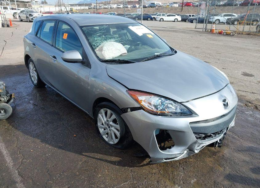 2013 Mazda Mazda3 I TOURING (VIN JM1BL1L77D1777600) main photo