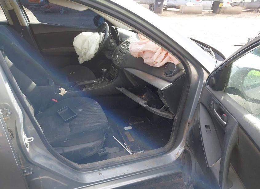 Photo 5 of 2013 Mazda Mazda3 I TOURING (VIN JM1BL1L77D1777600)