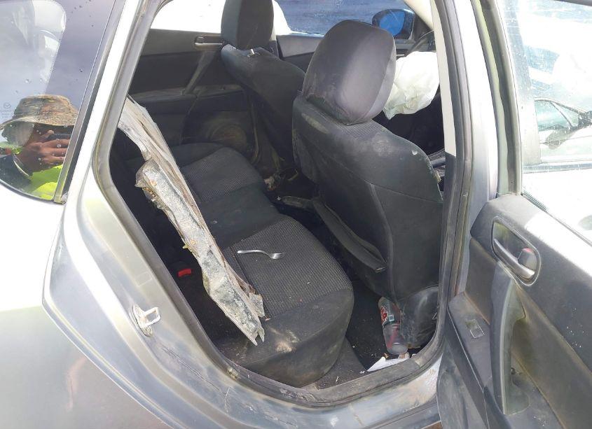 Photo 8 of 2013 Mazda Mazda3 I TOURING (VIN JM1BL1L77D1777600)