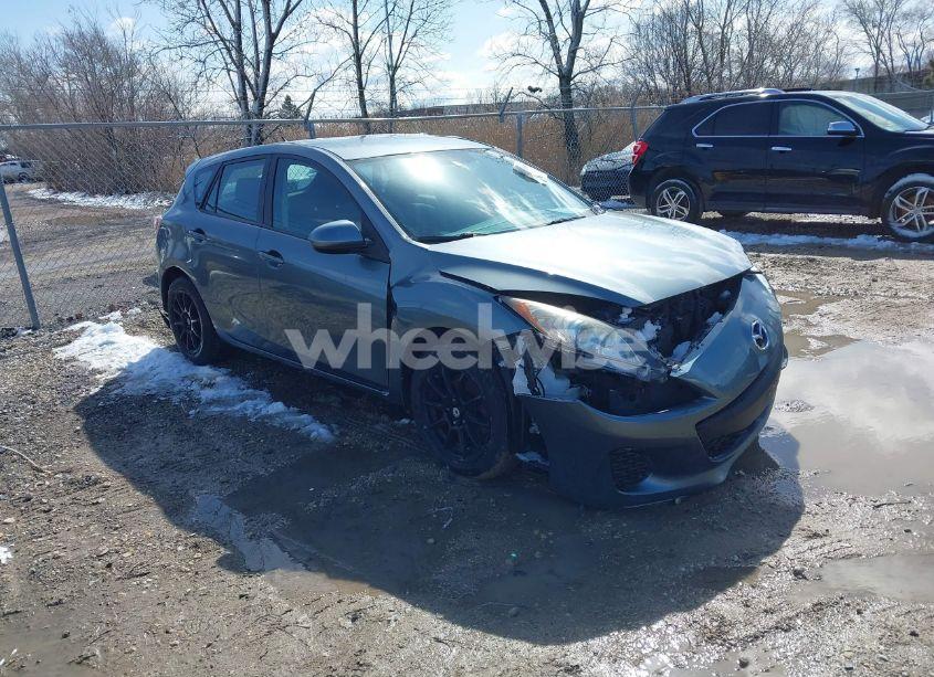 2013 Mazda Mazda3 I TOURING (VIN JM1BL1L79D1705300) main photo