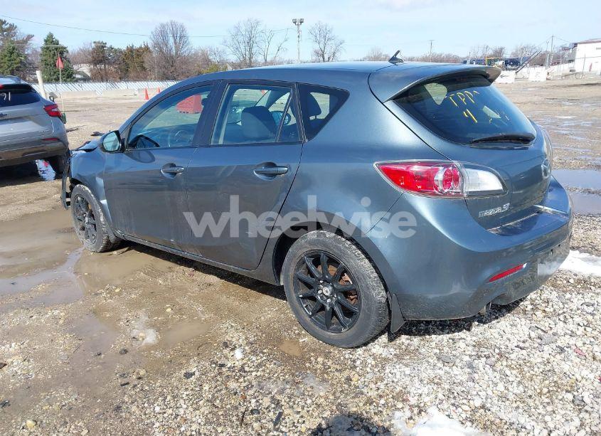 Photo 3 of 2013 Mazda Mazda3 I TOURING (VIN JM1BL1L79D1705300)