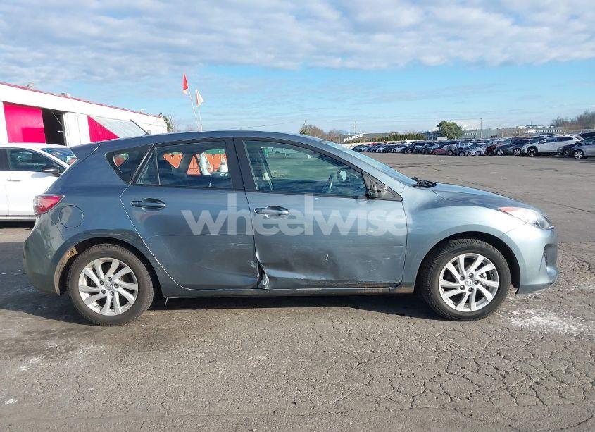 Photo 13 of 2012 Mazda Mazda3 I TOURING (VIN JM1BL1L80C1562521)