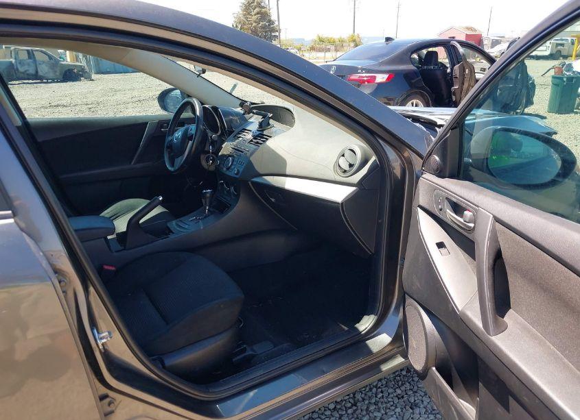 Photo 5 of 2012 Mazda Mazda3 I TOURING (VIN JM1BL1L80C1575687)