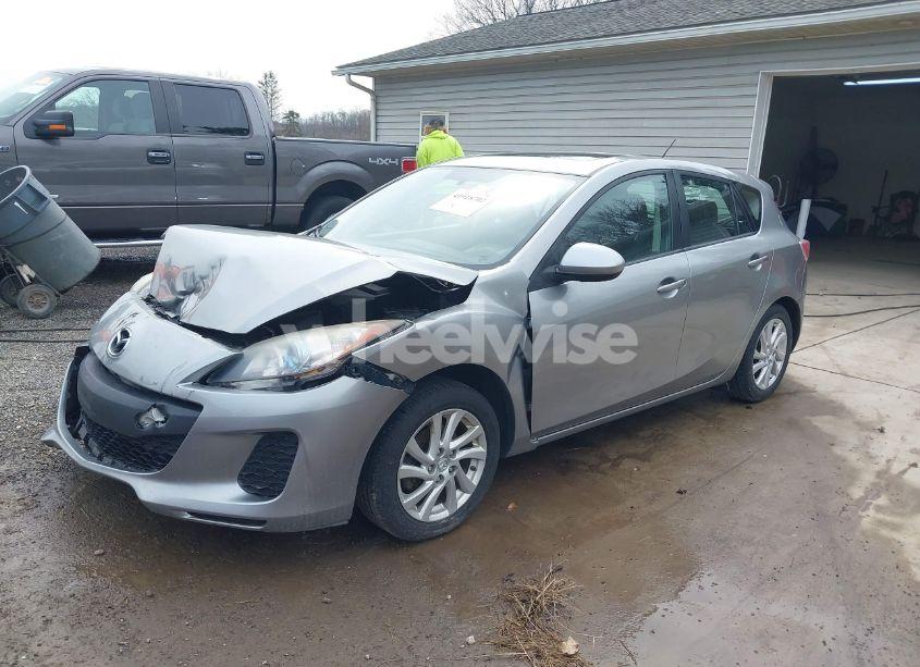 Photo 2 of 2012 Mazda Mazda3 I TOURING (VIN JM1BL1L81C1588481)