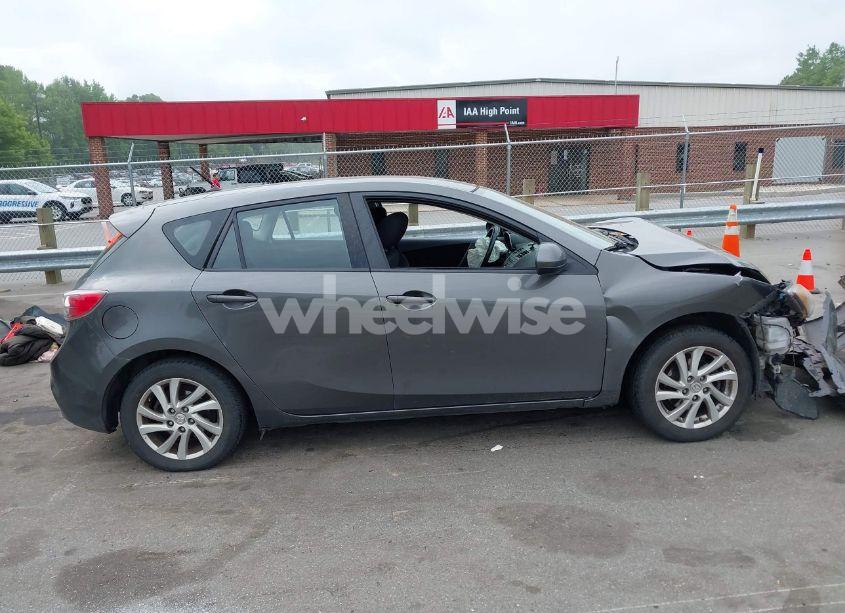Photo 13 of 2012 Mazda Mazda3 I TOURING (VIN JM1BL1L81C1642250)