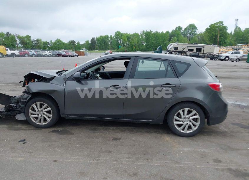 Photo 14 of 2012 Mazda Mazda3 I TOURING (VIN JM1BL1L81C1642250)