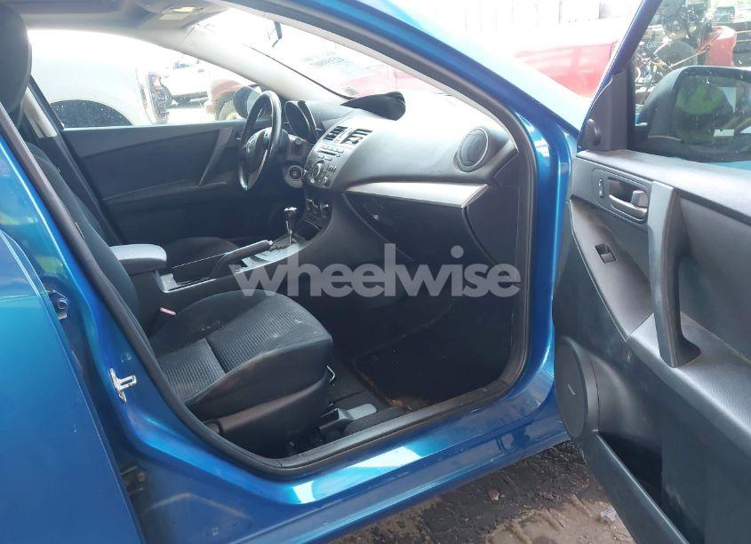 Photo 5 of 2012 Mazda Mazda3 (VIN JM1BL1L82C1661616)