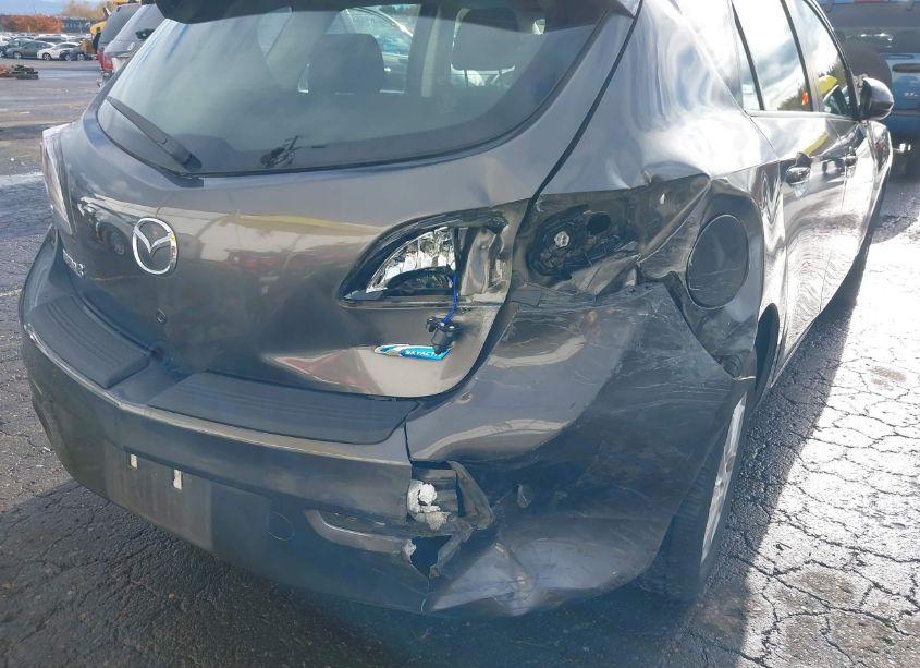 Photo 6 of 2013 Mazda Mazda3 I TOURING (VIN JM1BL1L83D1706046)