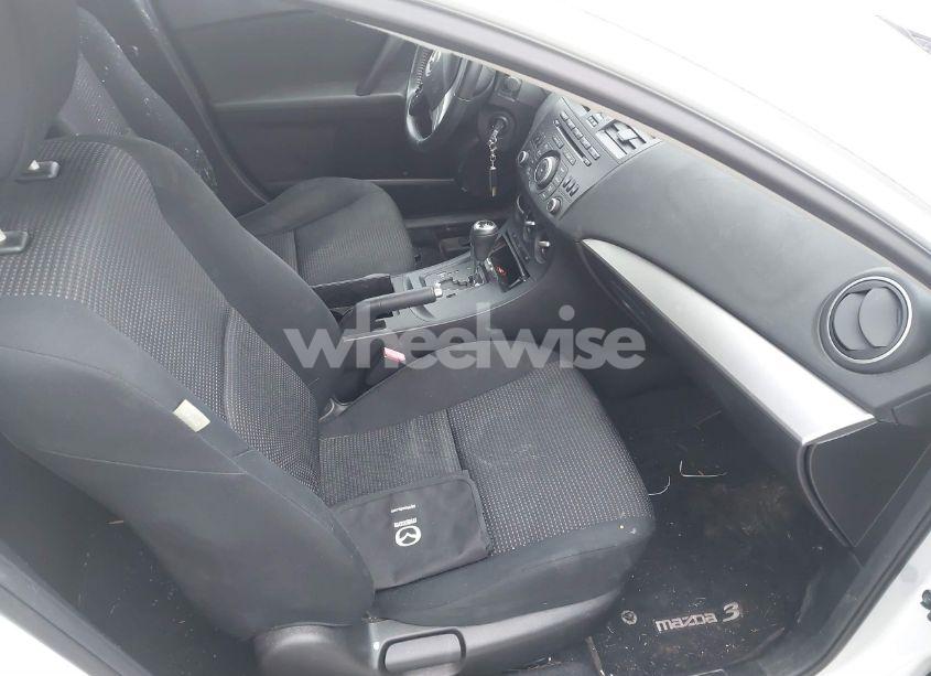 Photo 5 of 2012 Mazda Mazda3 I TOURING (VIN JM1BL1L87C1583334)