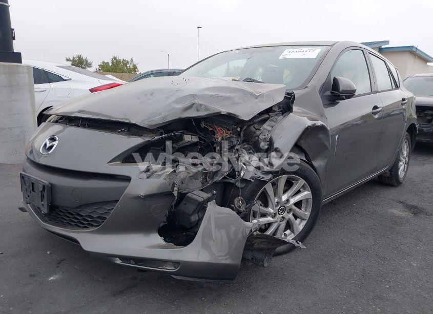 Photo 2 of 2013 Mazda Mazda3 I TOURING (VIN JM1BL1L87D1705126)