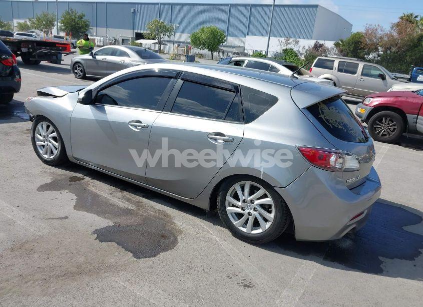 Photo 3 of 2012 Mazda Mazda3 I TOURING (VIN JM1BL1L89C1558242)