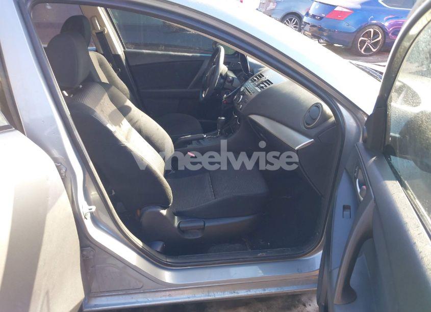 Photo 5 of 2012 Mazda Mazda3 I TOURING (VIN JM1BL1L89C1598756)