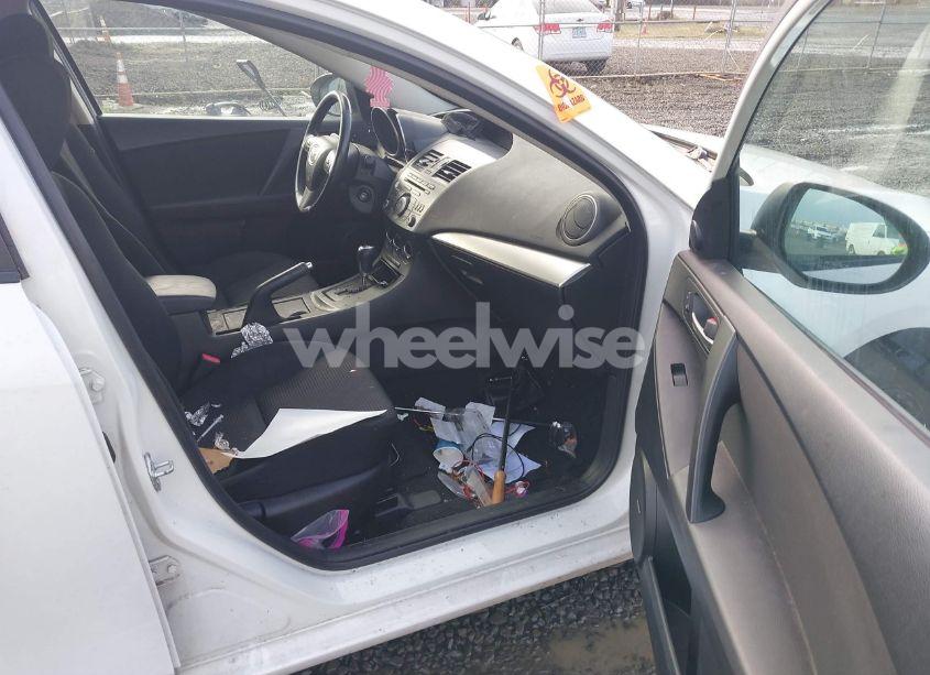 Photo 5 of 2012 Mazda Mazda3 I TOURING (VIN JM1BL1L8XC1572893)