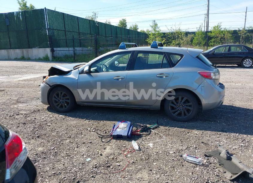 Photo 13 of 2013 Mazda Mazda3 I TOURING (VIN JM1BL1LP2D1742494)