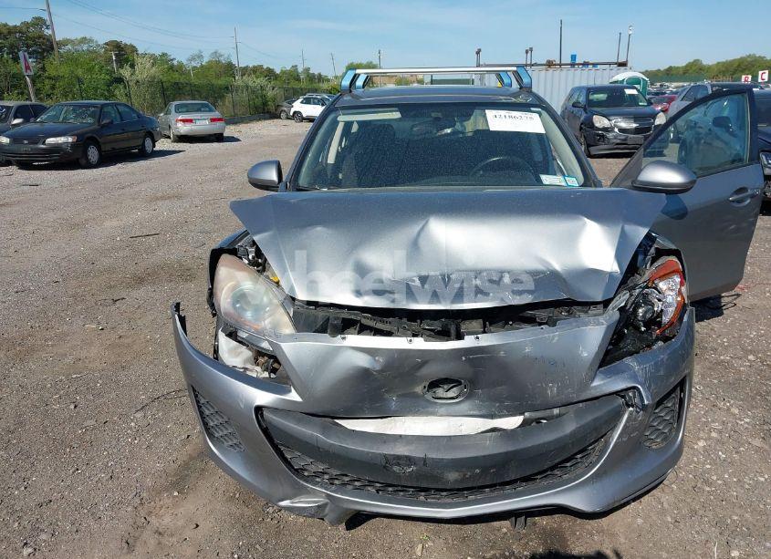 Photo 6 of 2013 Mazda Mazda3 I TOURING (VIN JM1BL1LP2D1742494)