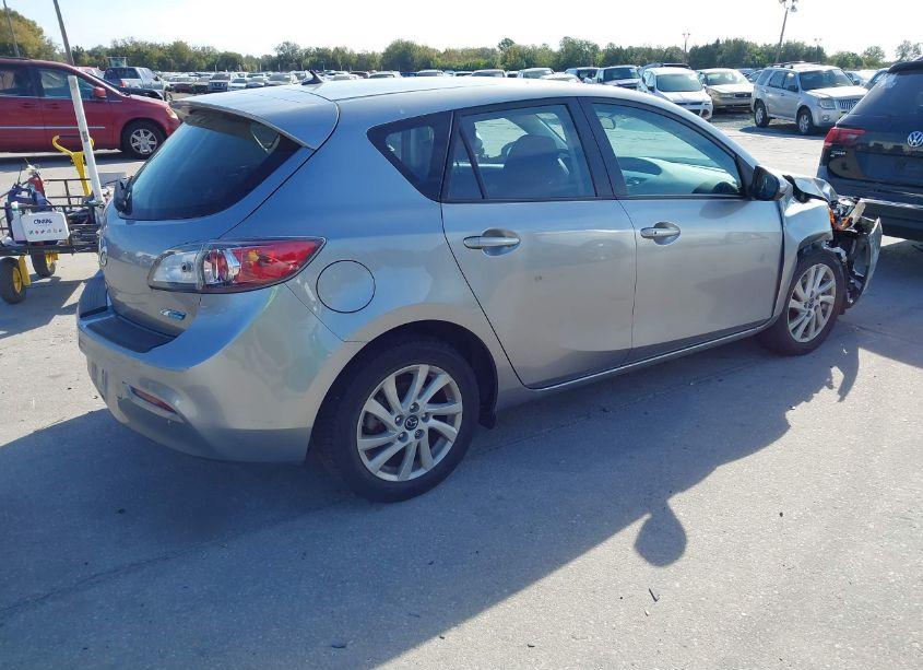 Photo 4 of 2013 Mazda Mazda3 I TOURING (VIN JM1BL1LP2D1769520)