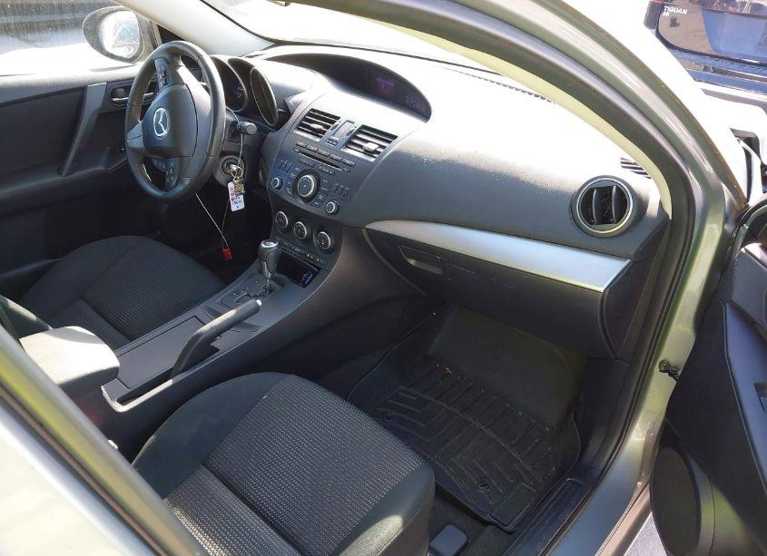 Photo 5 of 2013 Mazda Mazda3 I TOURING (VIN JM1BL1LP2D1769520)