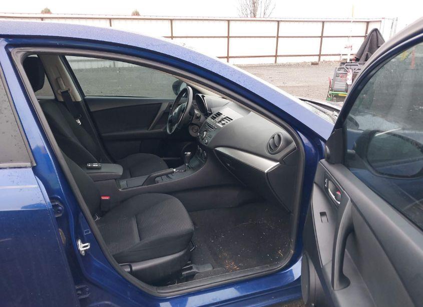 Photo 5 of 2013 Mazda Mazda3 I TOURING (VIN JM1BL1LP2D1779626)