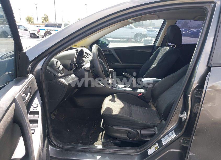 Photo 5 of 2013 Mazda Mazda3 I TOURING (VIN JM1BL1LP2D1793199)