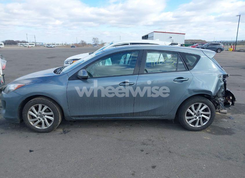 Photo 14 of 2013 Mazda Mazda3 I TOURING (VIN JM1BL1LP4D1806776)