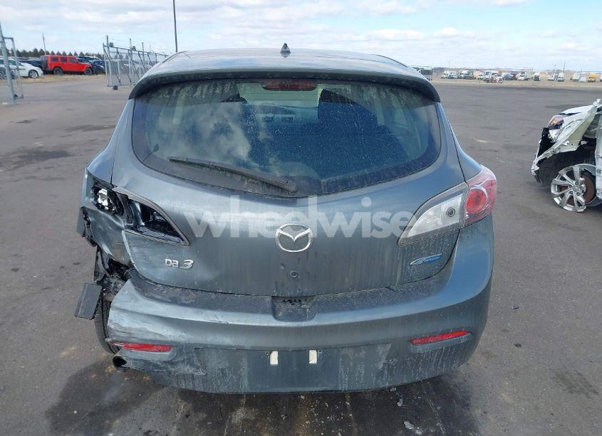 Photo 16 of 2013 Mazda Mazda3 I TOURING (VIN JM1BL1LP4D1806776)