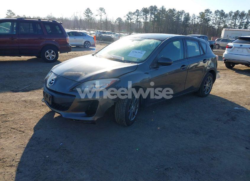 Photo 2 of 2013 Mazda Mazda3 I TOURING (VIN JM1BL1LP4D1809497)