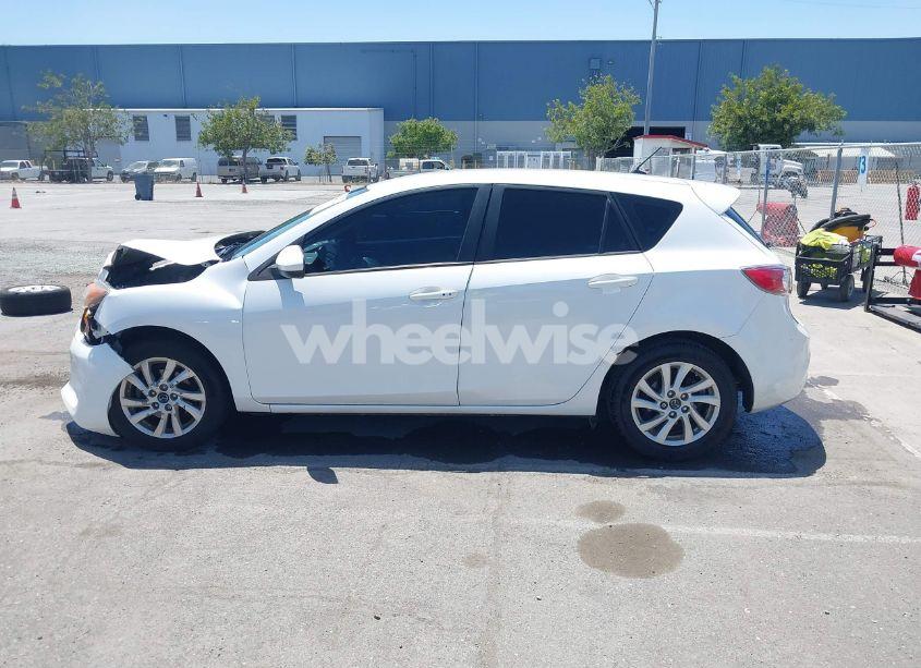 Photo 14 of 2013 Mazda Mazda3 I TOURING (VIN JM1BL1LP5D1765199)