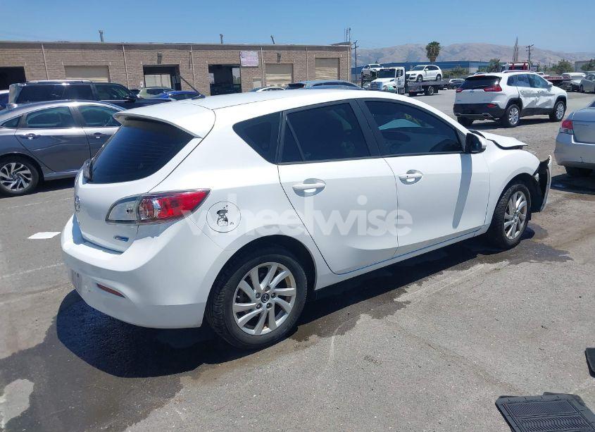 Photo 4 of 2013 Mazda Mazda3 I TOURING (VIN JM1BL1LP5D1765199)