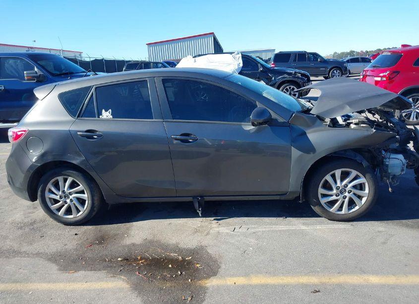 Photo 13 of 2013 Mazda Mazda3 I TOURING (VIN JM1BL1LP8D1779646)