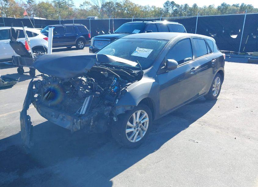 Photo 2 of 2013 Mazda Mazda3 I TOURING (VIN JM1BL1LP8D1779646)