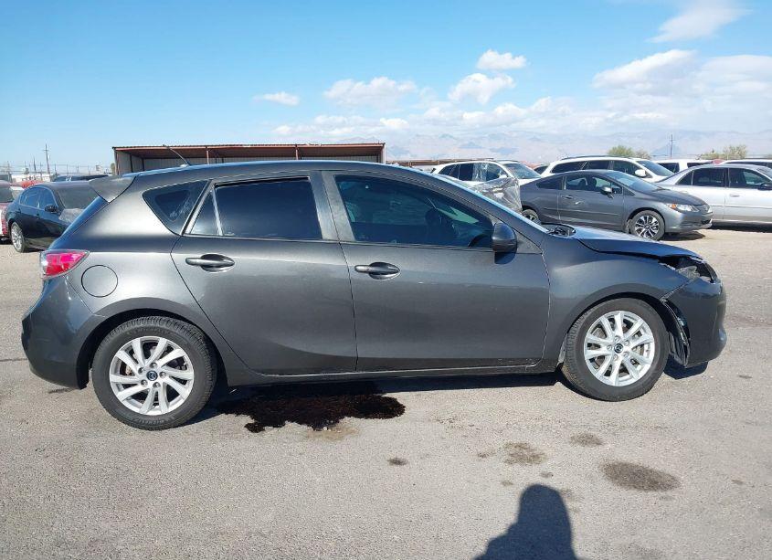 Photo 13 of 2013 Mazda Mazda3 I TOURING (VIN JM1BL1LP8D1783504)