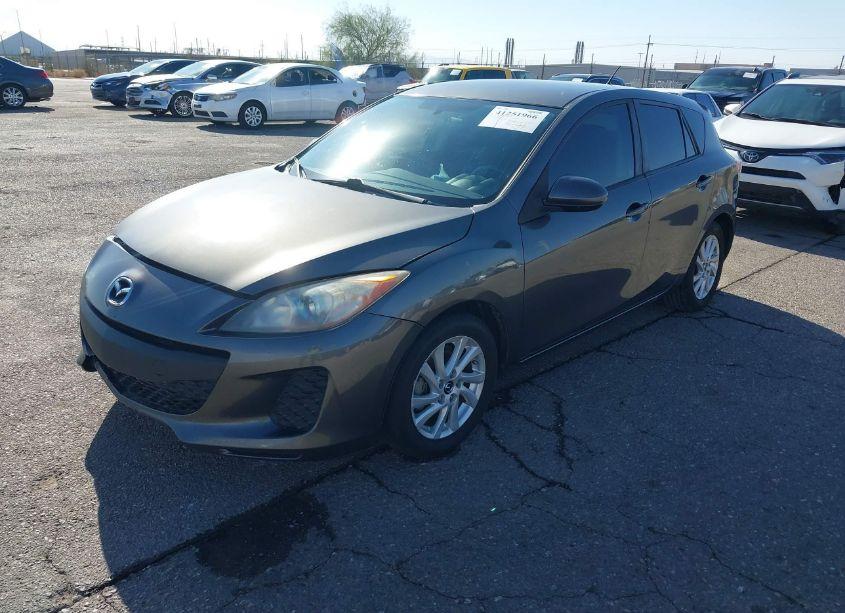 Photo 2 of 2013 Mazda Mazda3 I TOURING (VIN JM1BL1LP8D1783504)