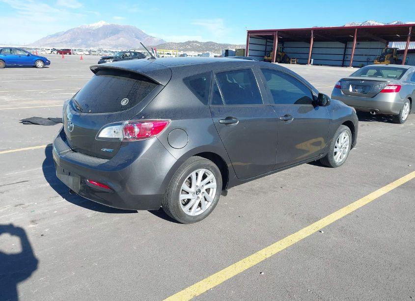 Photo 4 of 2013 Mazda Mazda3 I TOURING (VIN JM1BL1LP9D1801976)