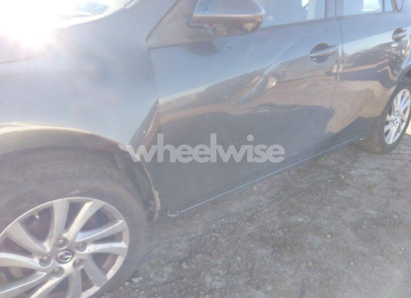 Photo 13 of 2013 Mazda Mazda3 I TOURING (VIN JM1BL1LPXD1831732)