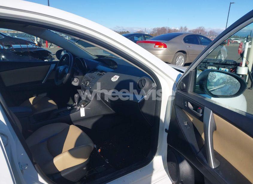 Photo 5 of 2012 Mazda Mazda3 S GRAND TOURING (VIN JM1BL1M54C1533298)