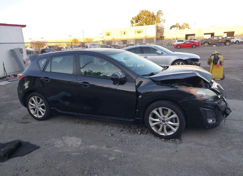 Photo 13 of 2011 Mazda Mazda3 S GRAND TOURING (VIN JM1BL1M60B1486097)