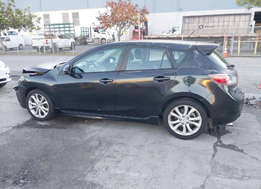 Photo 14 of 2011 Mazda Mazda3 S GRAND TOURING (VIN JM1BL1M60B1486097)