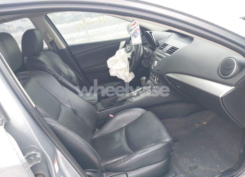 Photo 5 of 2011 Mazda Mazda3 S GRAND TOURING (VIN JM1BL1M67B1417049)