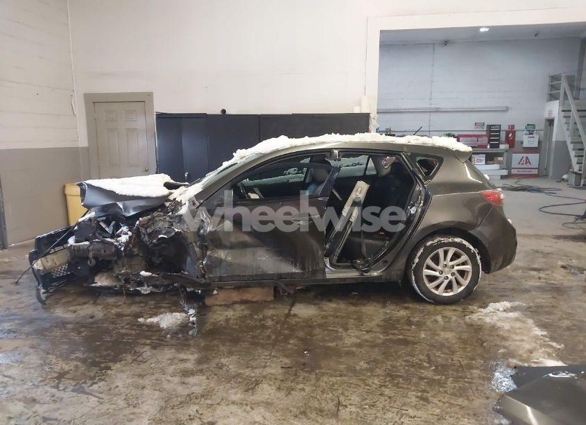 Photo 14 of 2012 Mazda Mazda3 I GRAND TOURING (VIN JM1BL1M70C1675455)