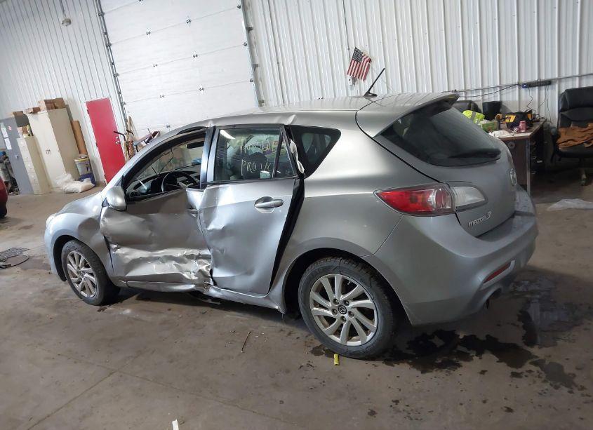 Photo 14 of 2013 Mazda Mazda3 I GRAND TOURING (VIN JM1BL1M70D1735641)